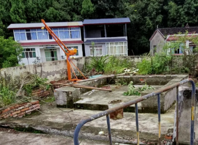 想建空中花園可以用室外吊運(yùn)機(jī)吊建筑材料