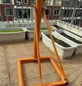 室外吊運(yùn)機(jī)讓屋頂種菜更輕松